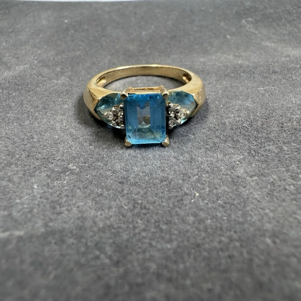 Vintage 10K Yellow Gold Emerald Cut Blue Topaz Cocktail Ring Size 7 IHG 4.1g